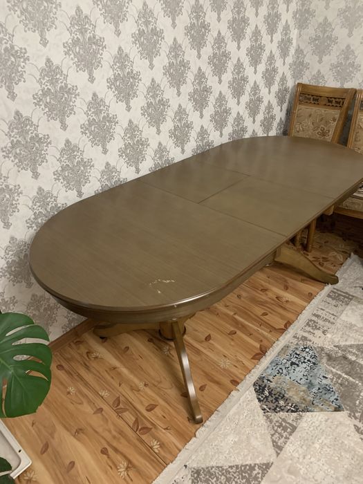 Стол гостевой