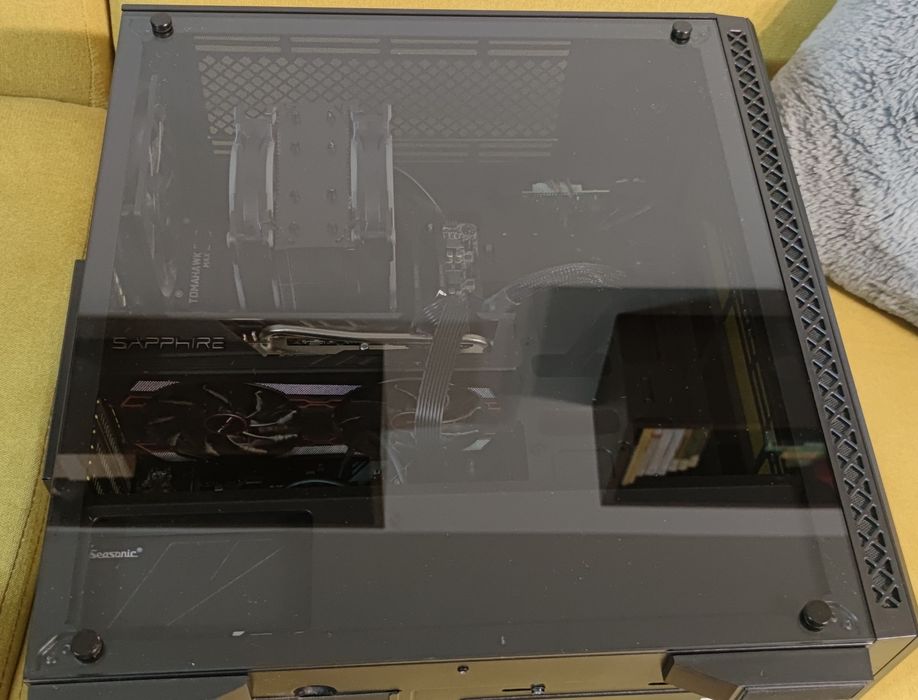 PC Ryzen 5 3600, 5700XT 8GB, 32 GB DDR4, SSD 1TB