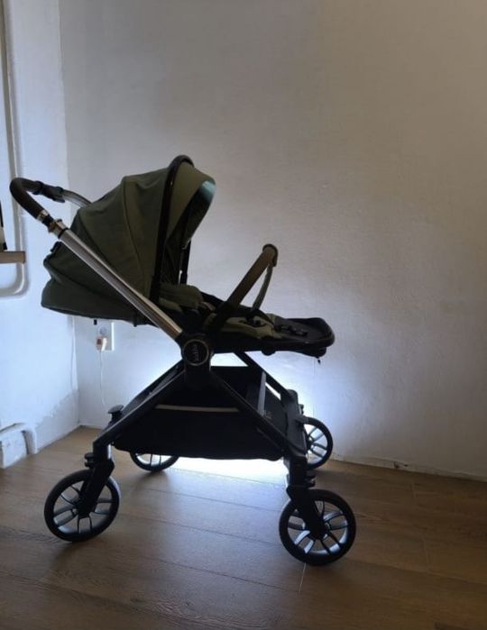 Коляска детская  трансформер.