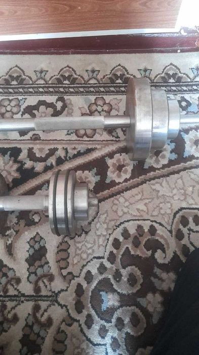 Продаются гантели и штанга!