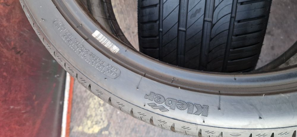 2 Anvelope ca noi Kleber 255 35 R19 de vara . Dot 2023