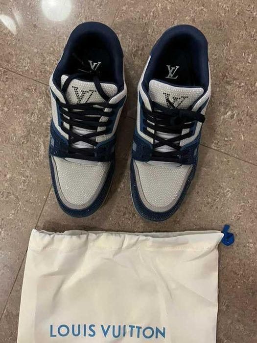 LV Trainer Blue Crystals