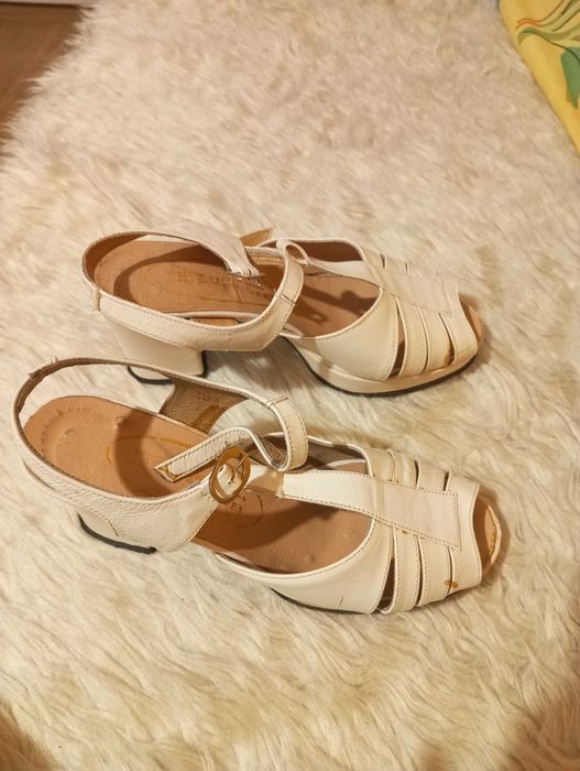 Дамски летни обувки