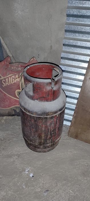 Продам газовый 27 литров. Пустой.