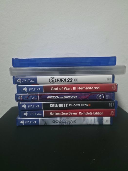 Vand PS4 1TB sau schimb cu telefon