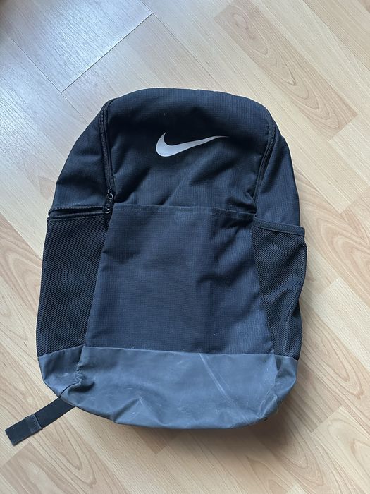 Раница на nike.