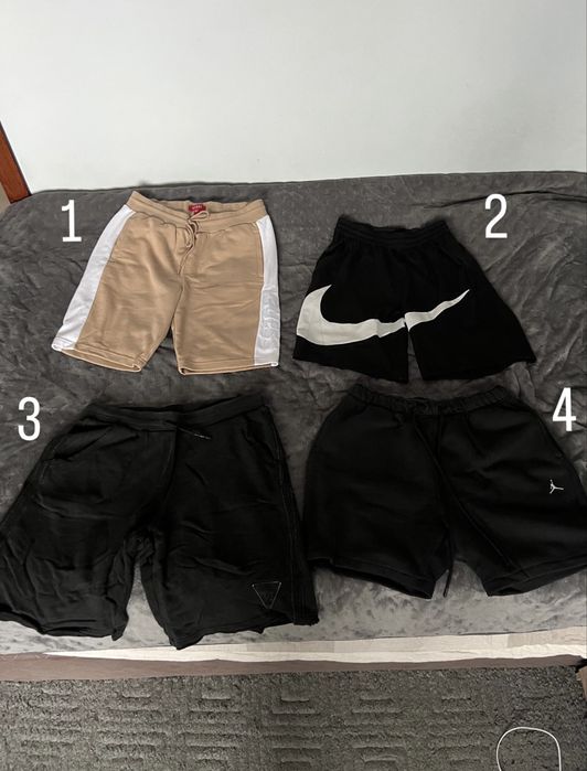 Различни марки дрехи, Nike, Jordan, Guess, Tech