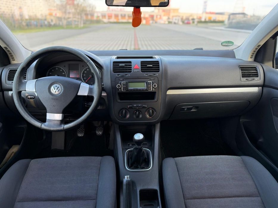 Vw Golf 5 [ Tour ] 1.4 Benzina . { 2008 } Proprietar  Stare Forte buna