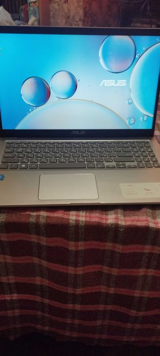 Лаптоп ASUS X515M