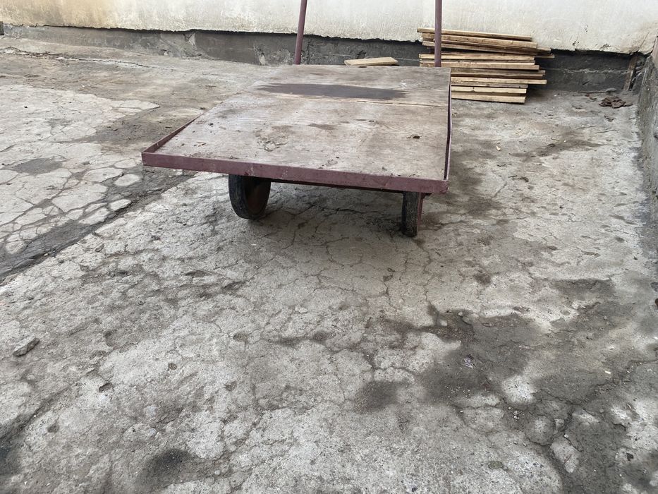 Тачка .тележка..