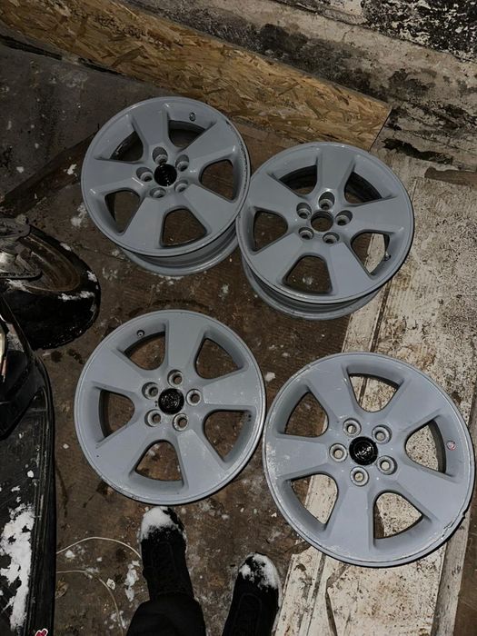 Диски R15, цена 80000тенге.