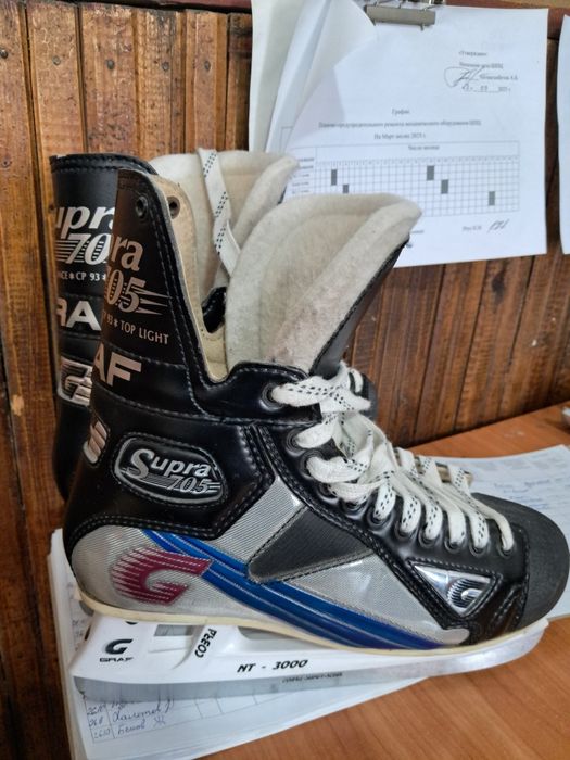 Продам коньки бауэр 2s