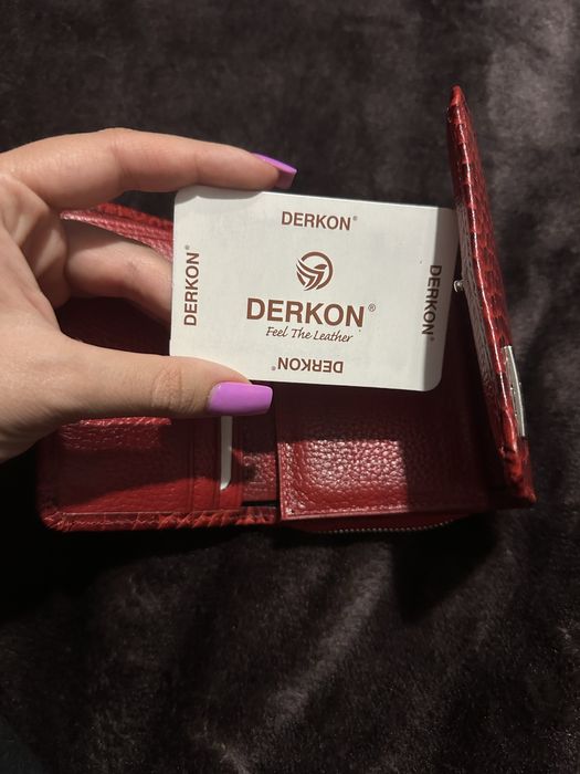Дамско червено портмоне естествена кожа Derkon