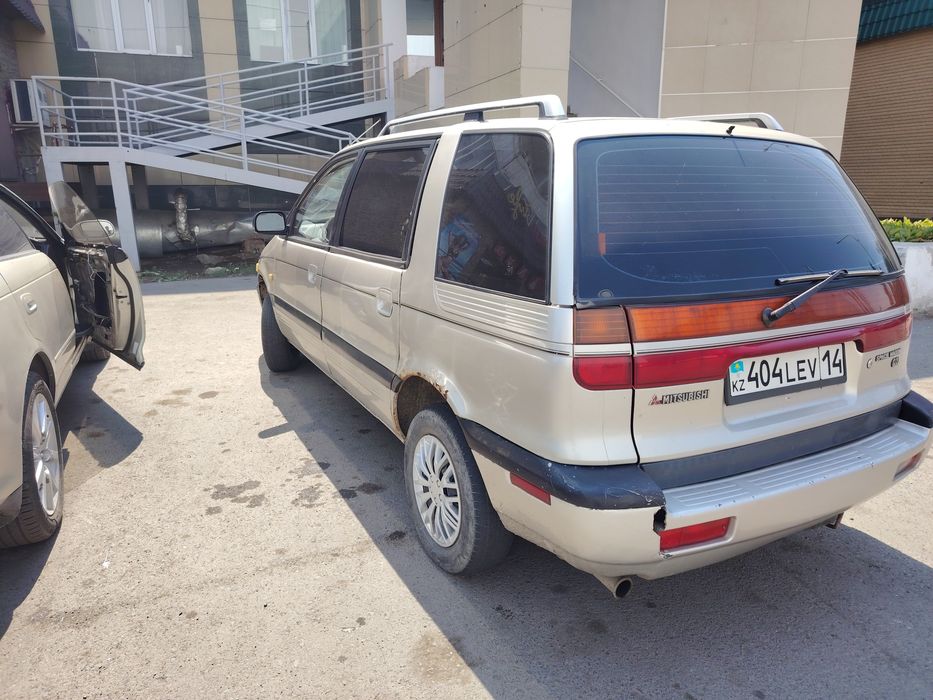 Продам Митсубиси спейс вагон 1992