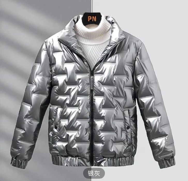 Куртки, пуховики, футболки и тд