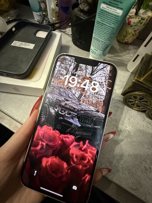Продам Iphone 13