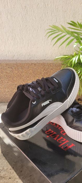 Vând adidași Puma puțin folosiți
