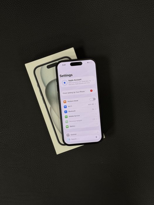 Продавам отличен iPhone 15 20 цикъла