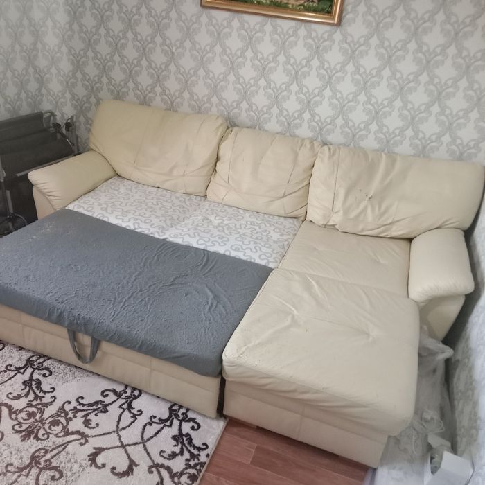 Диван из натуральной кожи