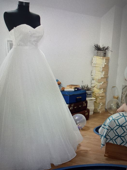 Vand rochie de mireasa