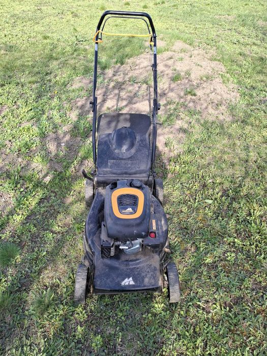 Vand masina tuns iarba McCulloch cu tractiune