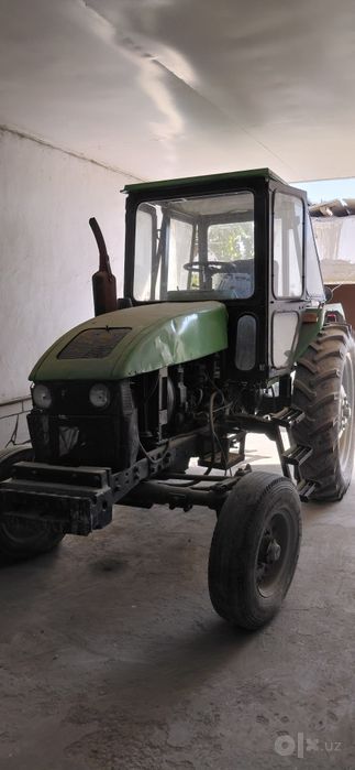 Traktor sotiladi