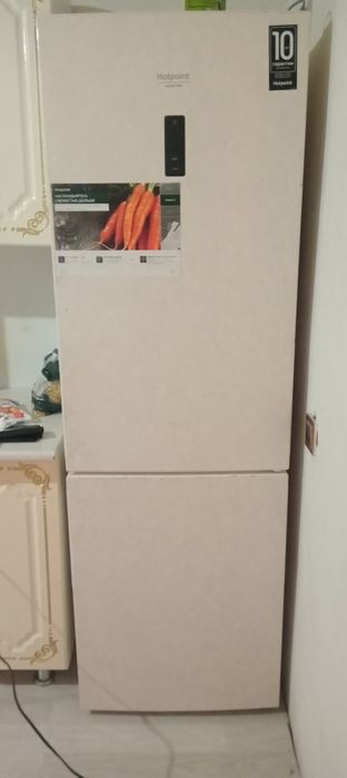 Холодильник хотпойнт