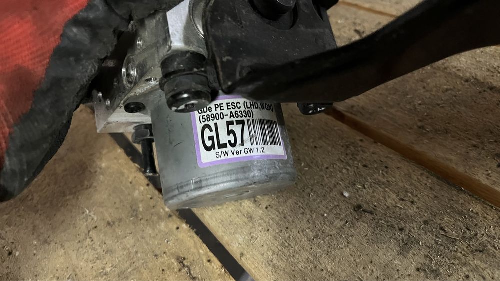 2 броя Abs помпа Hyundai i30 2 1.6