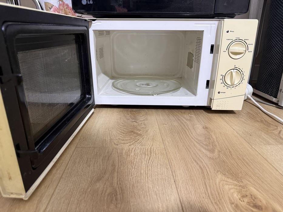 Продам микроволновку б/у