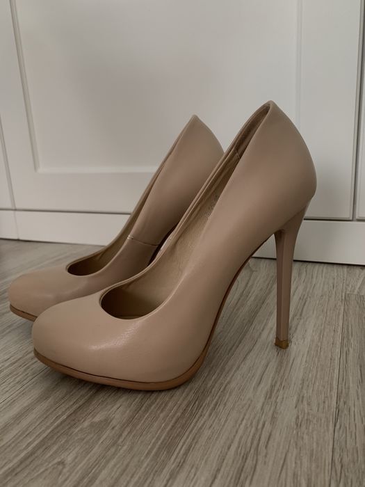 Нюдовые туфли