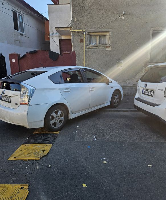 TOYOTA Prius 2011 — imagine 3