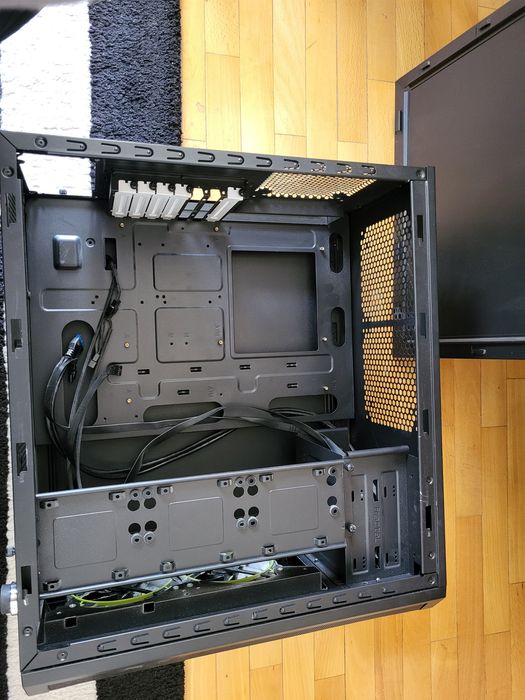 Fractal Design Core 3300