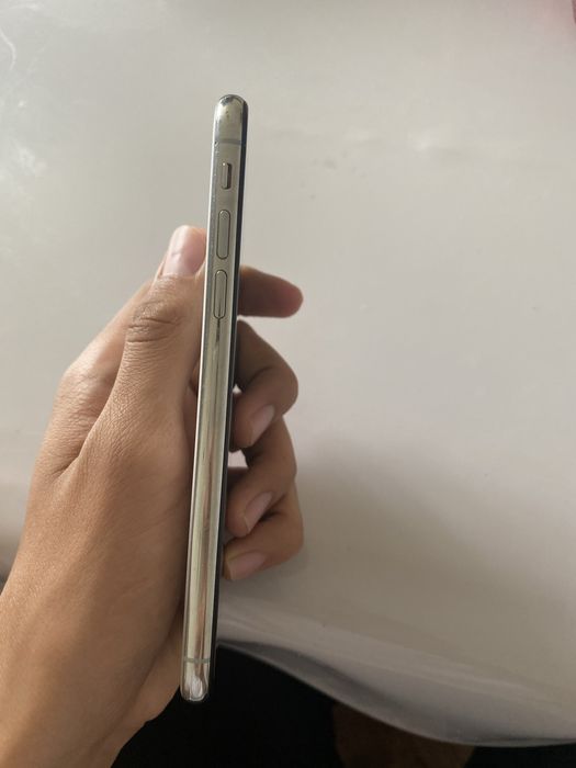 iPhone X продается можно на запчасть 64гб