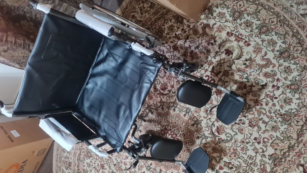 Продам инвалидную коляску