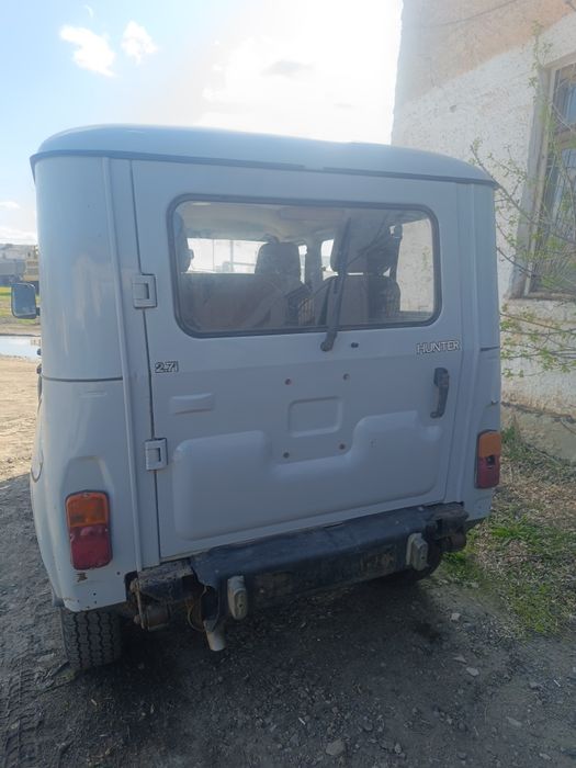 Продам УАЗ Хантер цена 1.8 торг у капота