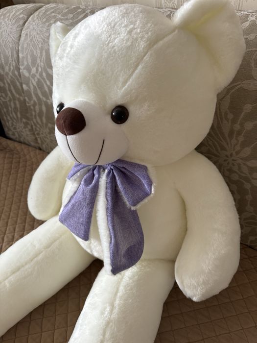 Плюшевый медведь на подарок