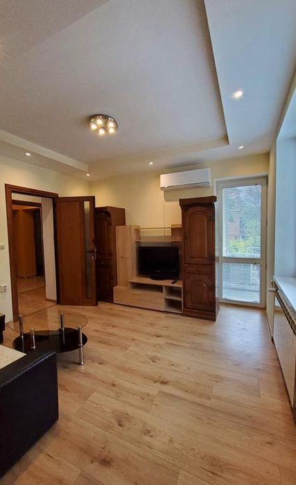 Дава се под наем Четиристаен апартамент в Банкя - 110 кв.м за 860 € - Снимка #2