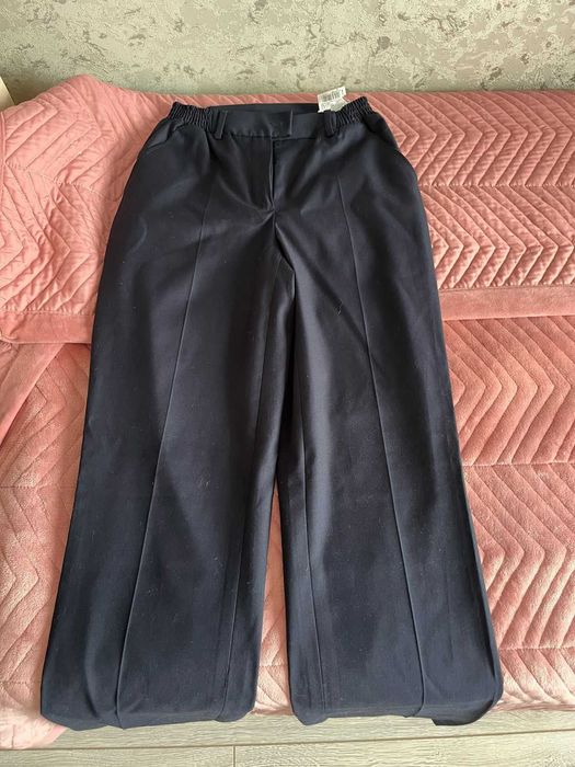 Школьная форма брюки и жакеты на девочку и мальчика