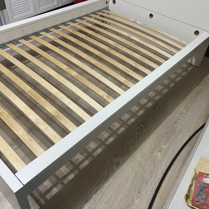 Ikea Malm легло 120 x 200 с подматрачна рамка Luroy