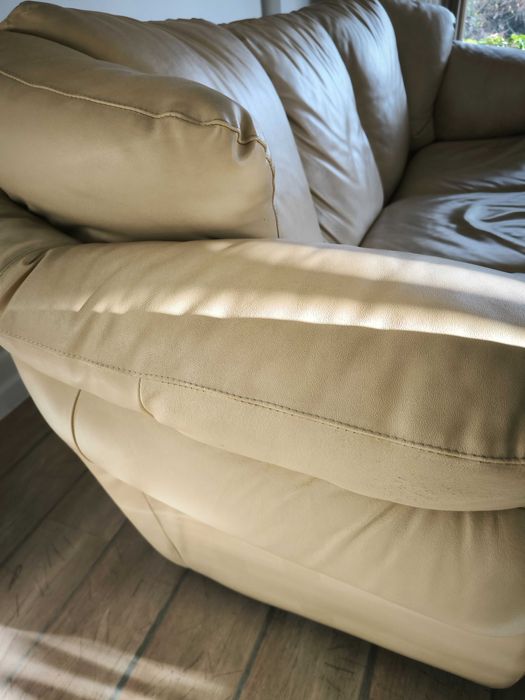 Два дивана. Кожена холова гарнитура
