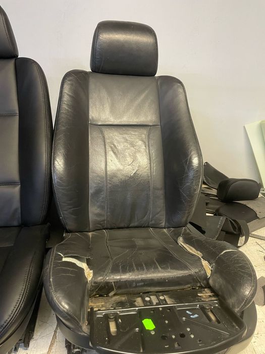 Перетяжка салона авто