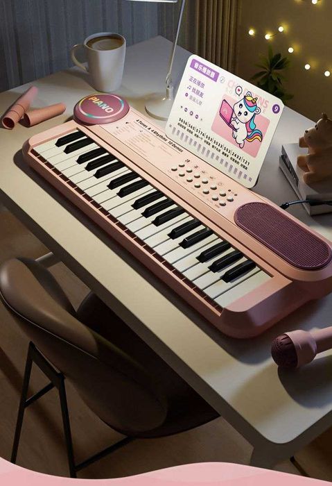Детское игрушечное пианино 37 клавиш с микрофоном розовое