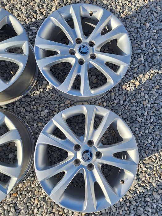 5x112.17цола.7.5j ET49. Оригинални Шкода