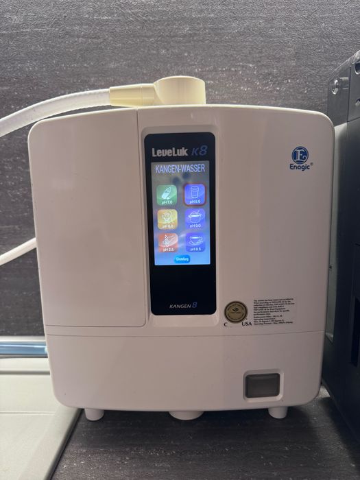 Продавам канген машина Leveluk 8