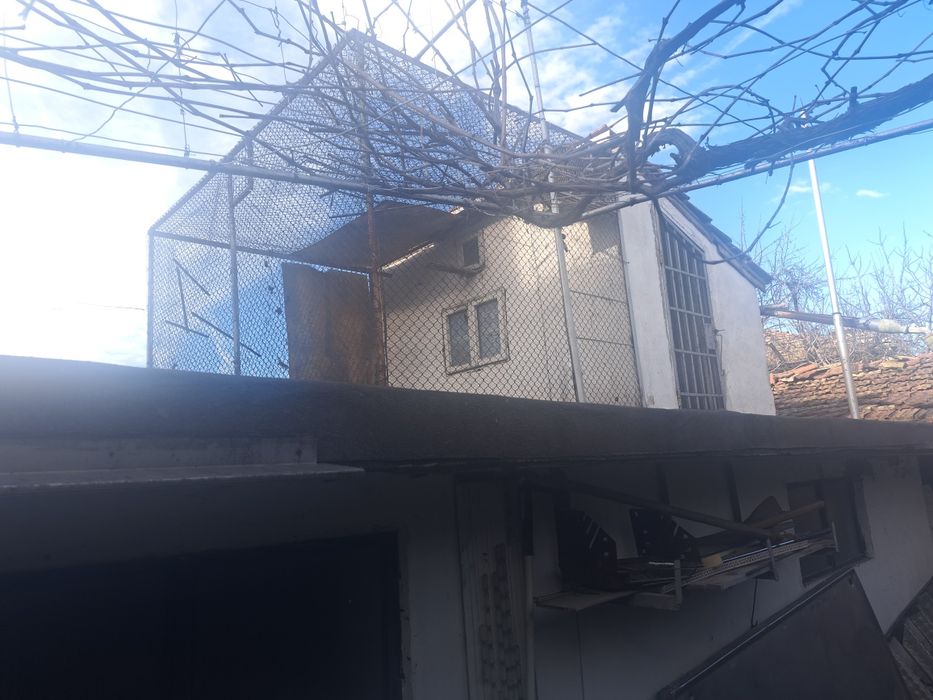 Продавам гараж 30м2