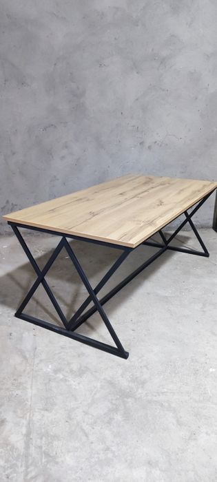 Журнальный столик в стиле лофт