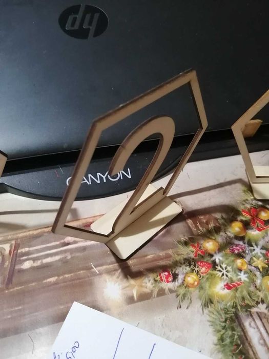 Изкуствени цветя 2бр.