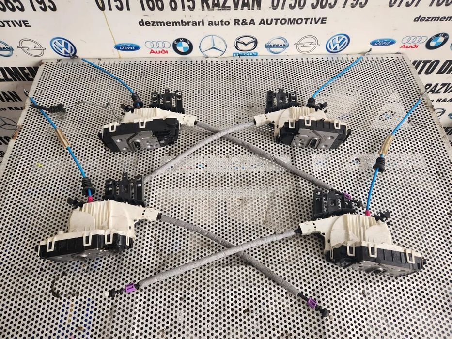Broasca Blocator Incuietoare Fata Spate Mercedes Cla W117 Volan Stanga Dezmembrez Mercedes Cla Moto