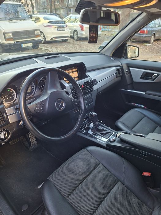 Mercedes GLK 2013 година две и две дизел