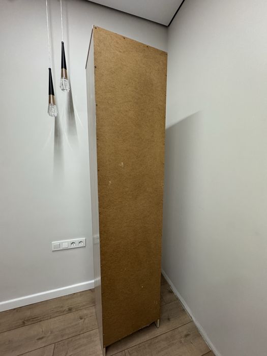 Шкаф и парта (комплект, отдельно продаем)